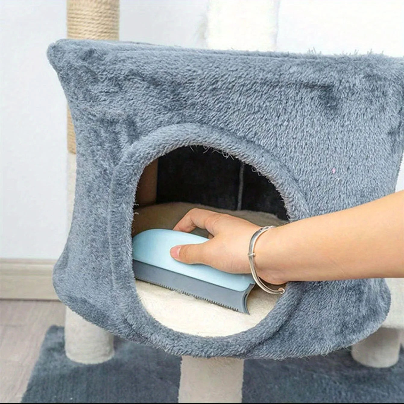 Self-Cleaning Pet Brush